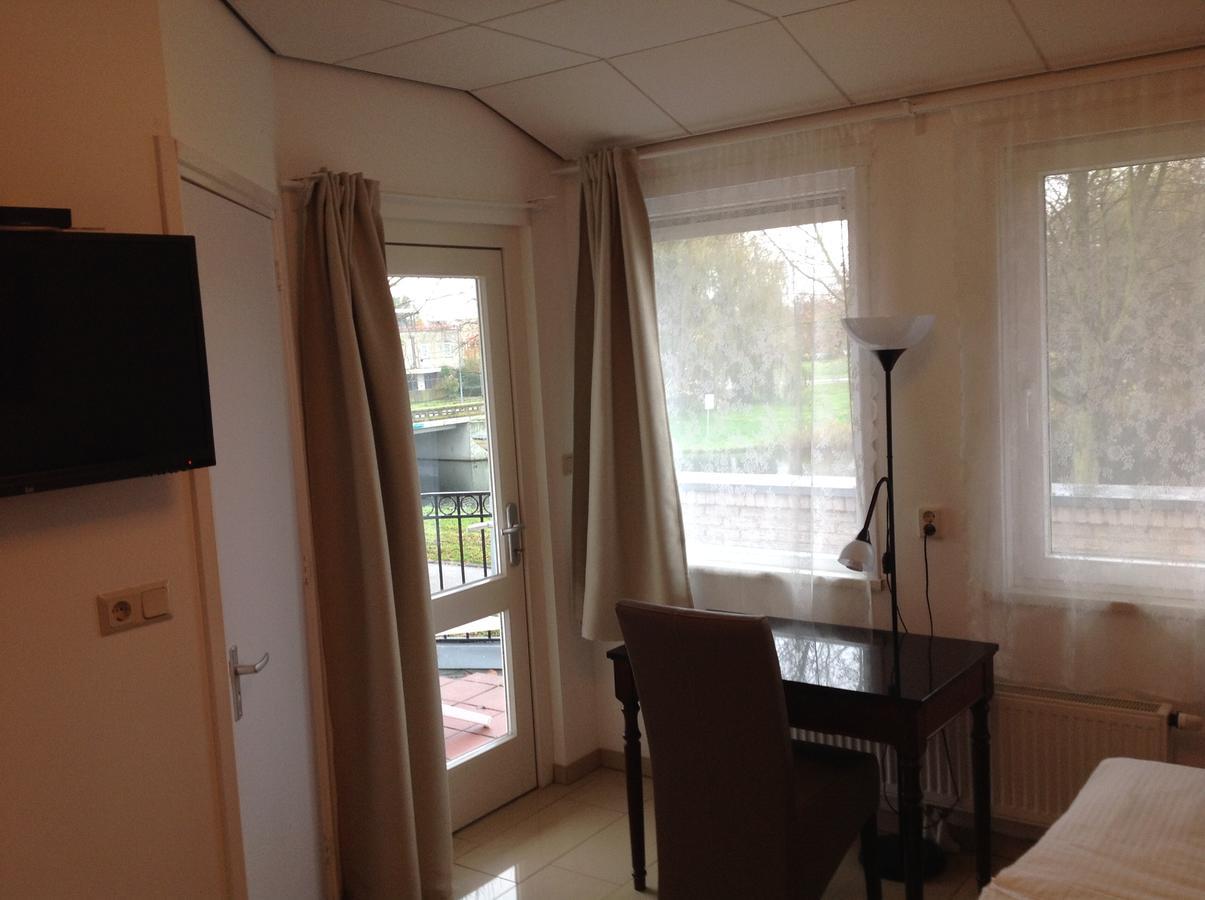 B&B Het Witte Huis Алмере Экстерьер фото